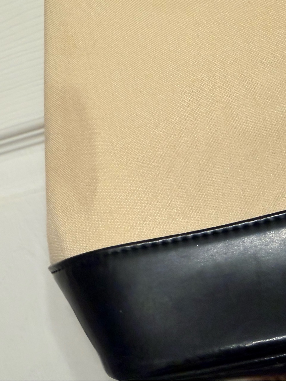*Vintage* YSL (Yves Saint Laurent) - Authentic Bag - Picture 4 of 14